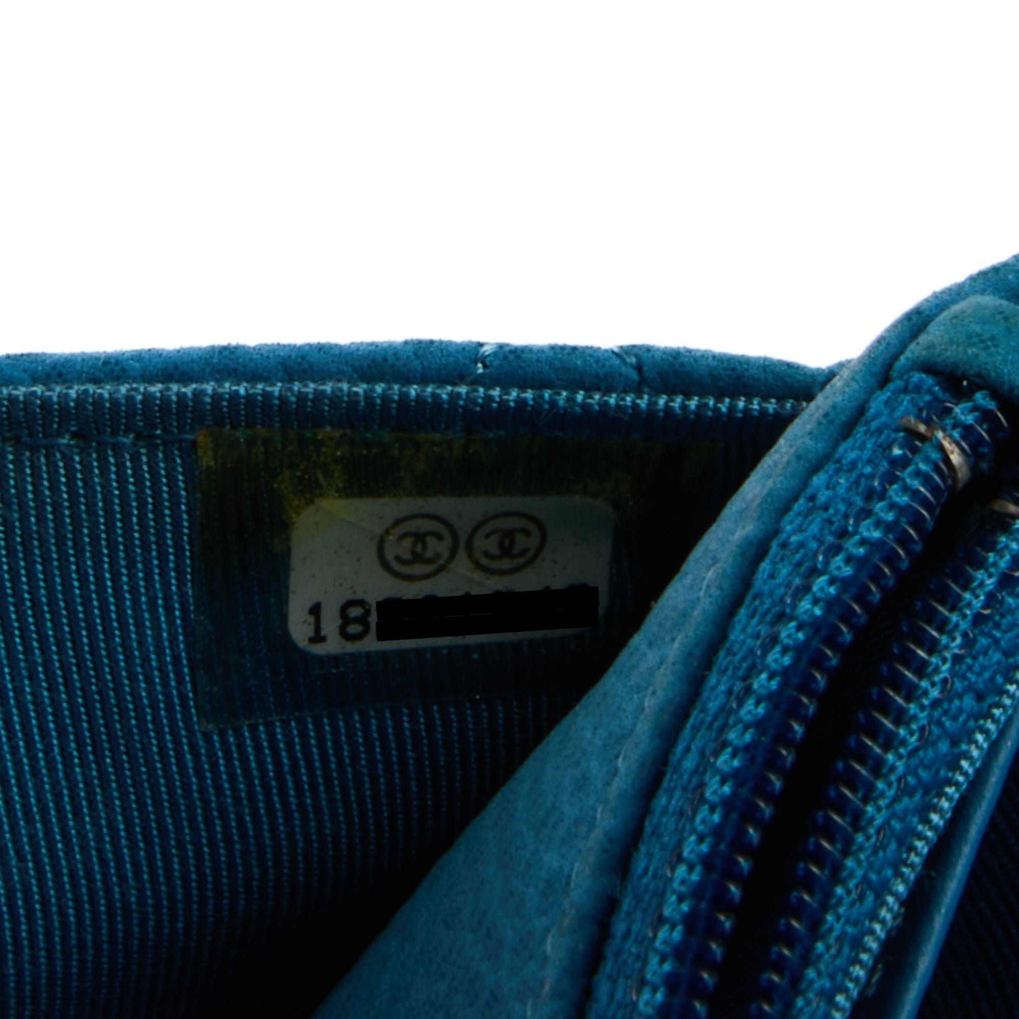 CHANEL - Sac bandoulière Wallet on Chain cuir caviar bleu - Handbag