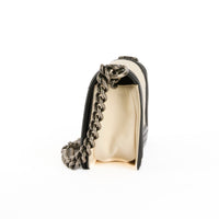 CHANEL - Sac bandoulière Mini Boy cuir blanc noir - Handbag