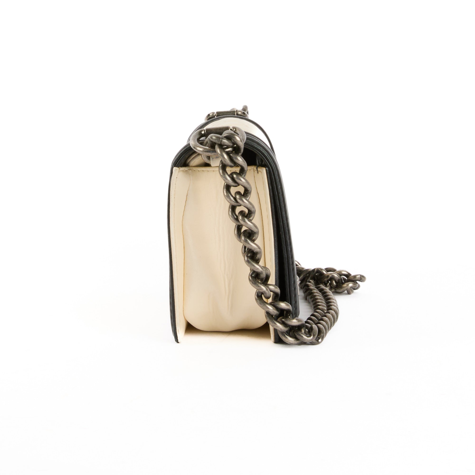 CHANEL - Sac bandoulière Mini Boy cuir blanc noir - Handbag