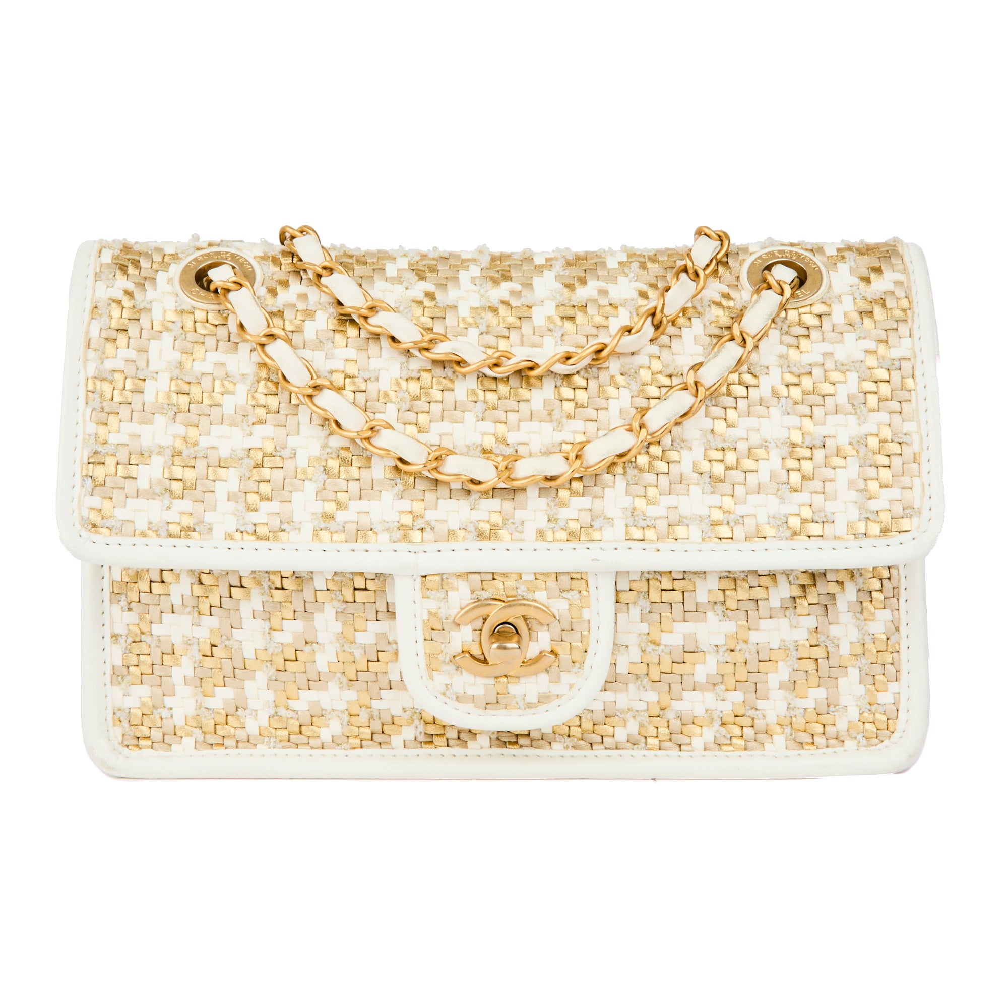 CHANEL - Sac à main Classique Flap bag Timeless raphia blanc doré - Handbag