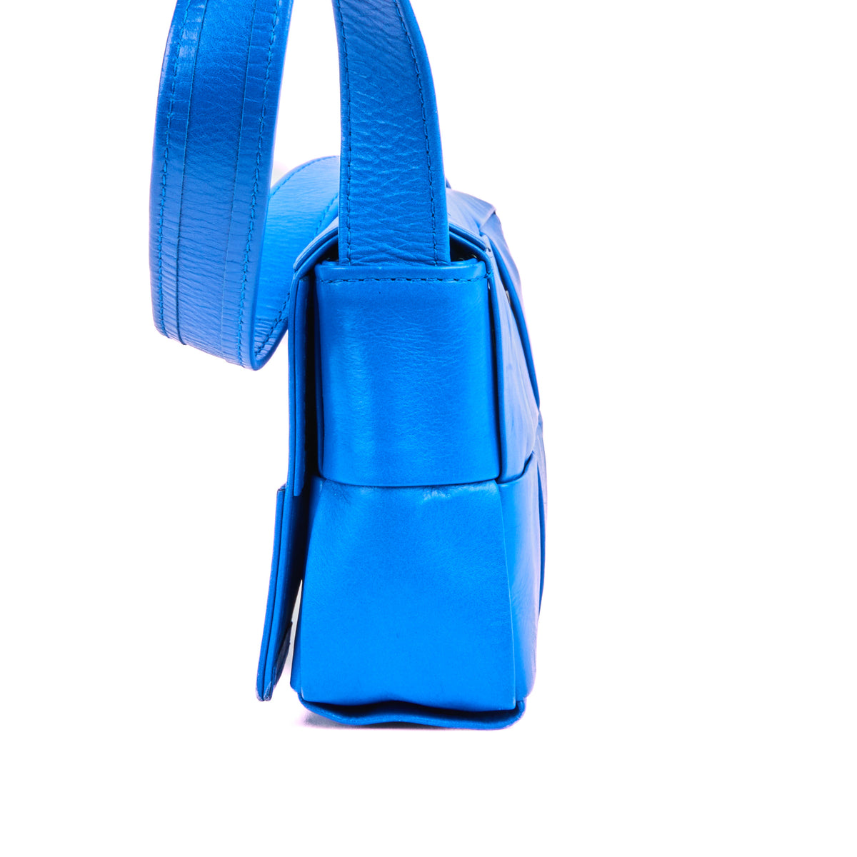BOTTEGA VENETA - Sac bandoulière Micro Cassette cuir bleu - Handbag