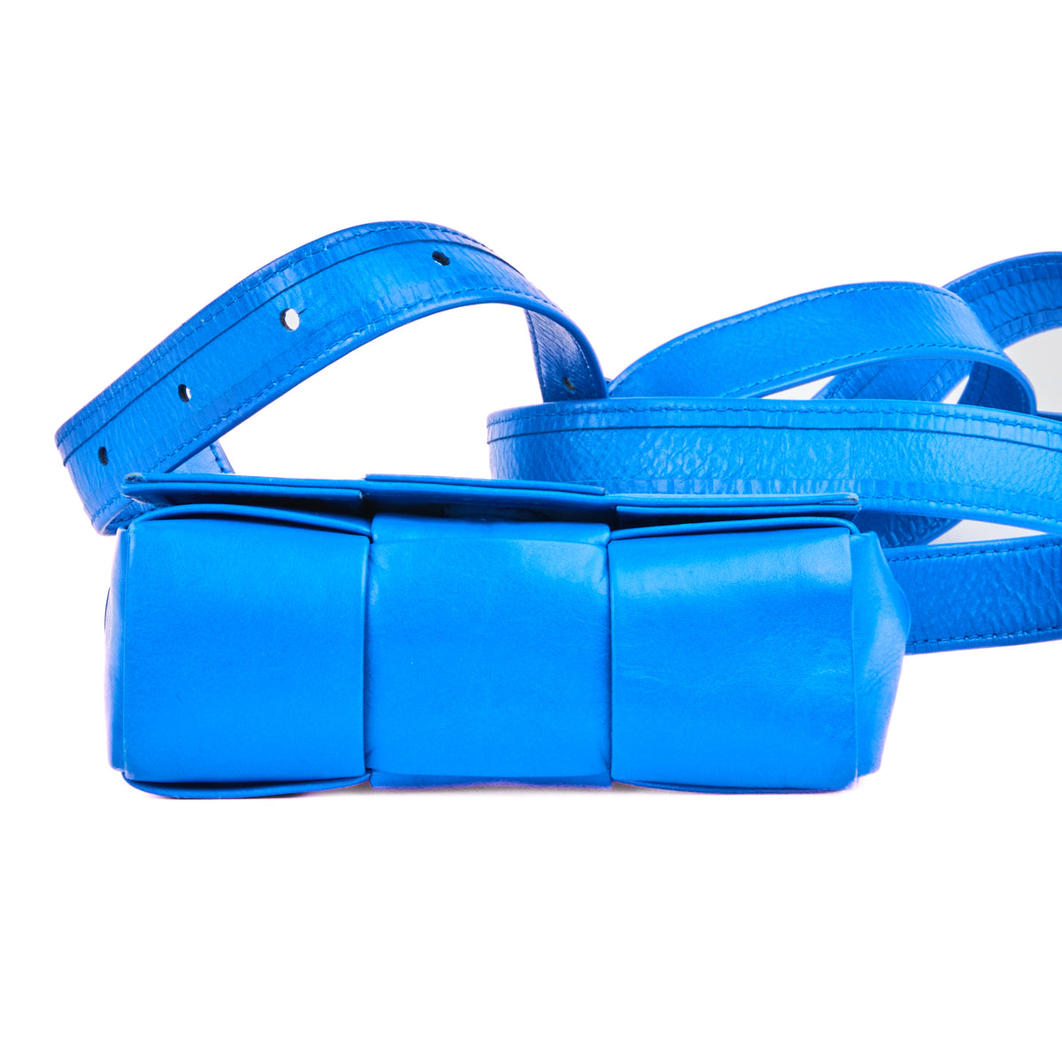 BOTTEGA VENETA - Sac bandoulière Micro Cassette cuir bleu - Handbag