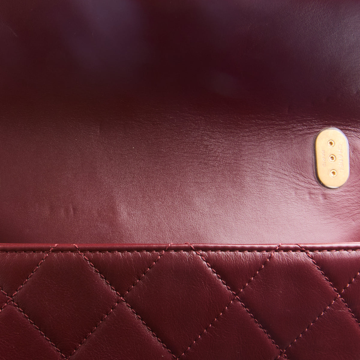 CHANEL - Sac bandoulière Mini Classique perles cuir bordeaux - Handbag
