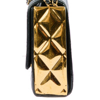 CHANEL - Sac bandoulière Golden Plate Top Handle cuir matelassé noir - Handbag