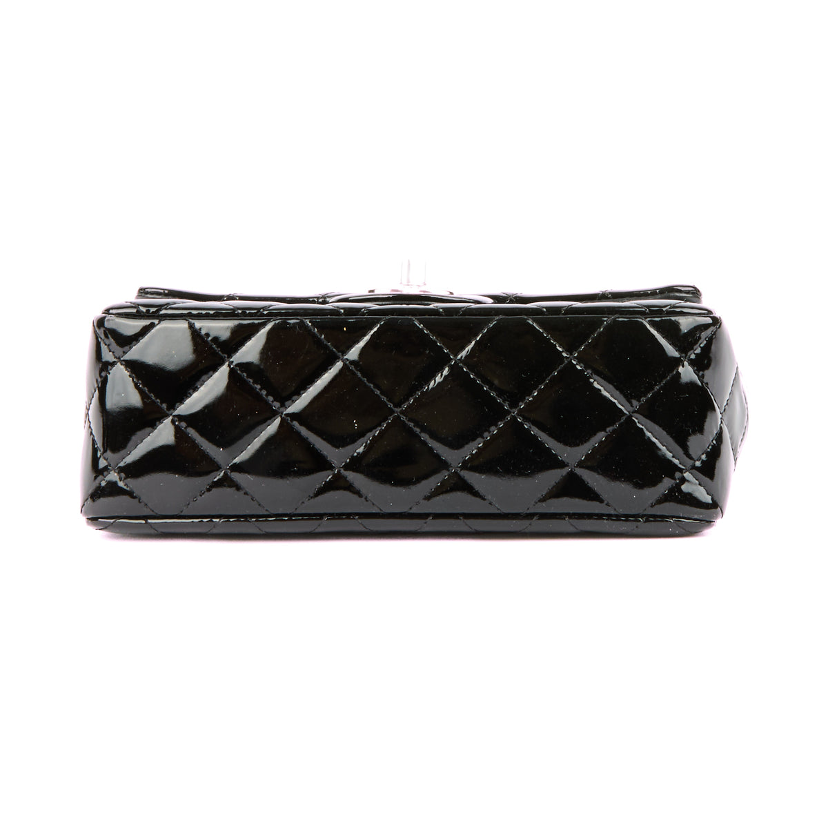 CHANEL - Sac bandoulière Mini Timeless Classique cuir vernis noir - Handbag