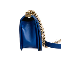 CHANEL - Sac Bandoulière Boy Medium cuir bleu - Hand Bag