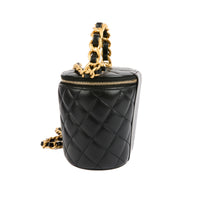 CHANEL - Sac bandoulière Vanity Handle cuir matelassé noir - Handbag