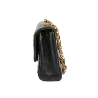 CHANEL - Sac bandoulière Classique CC Médium perles cuir noir - Handbag
