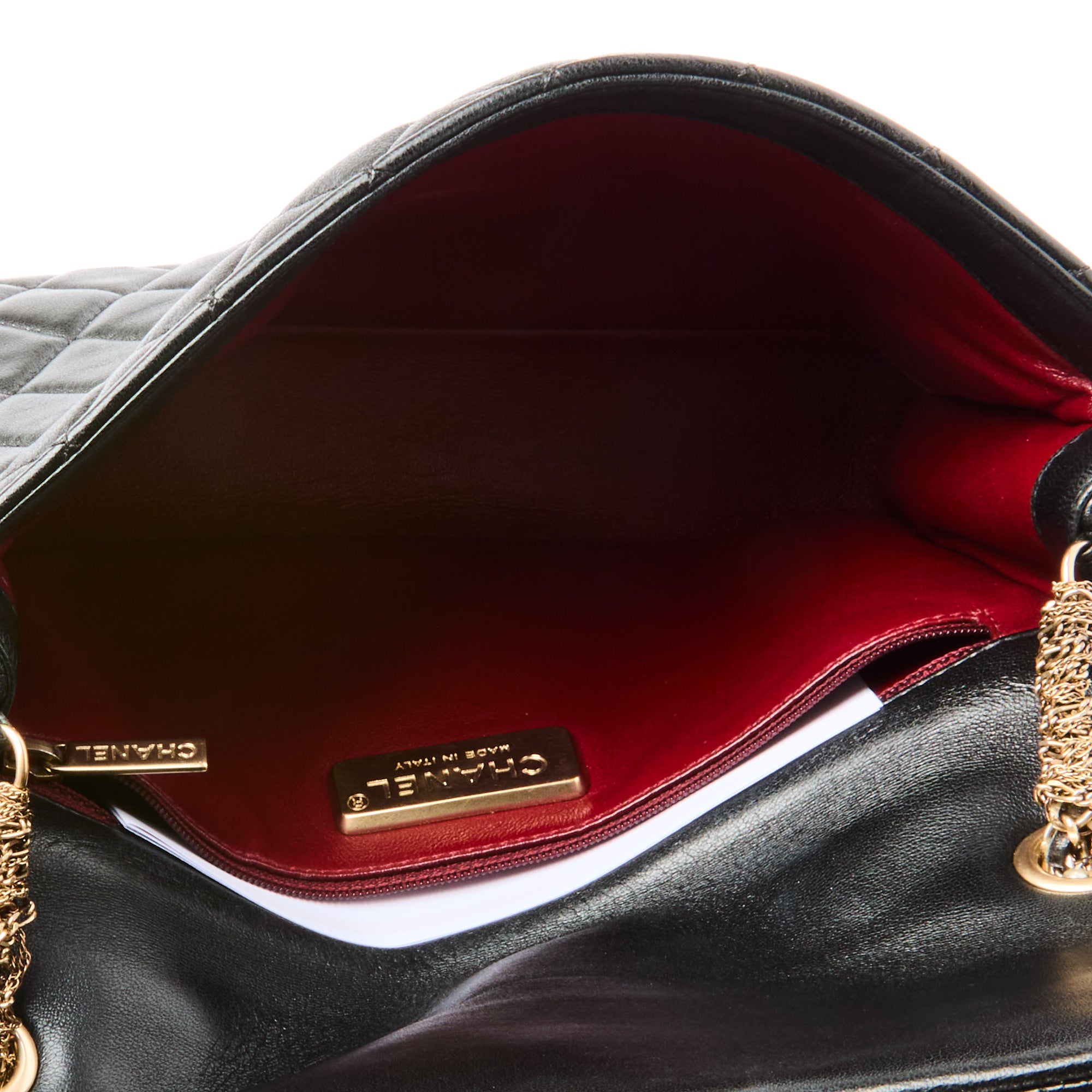 CHANEL - Sac bandoulière Classique CC Médium perles cuir noir - Handbag