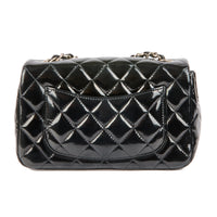 CHANEL - Sac bandoulière Mini Classique cuir vernis noir - Handbag