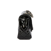 CHANEL - Sac bandoulière Mini Classique cuir vernis noir - Handbag