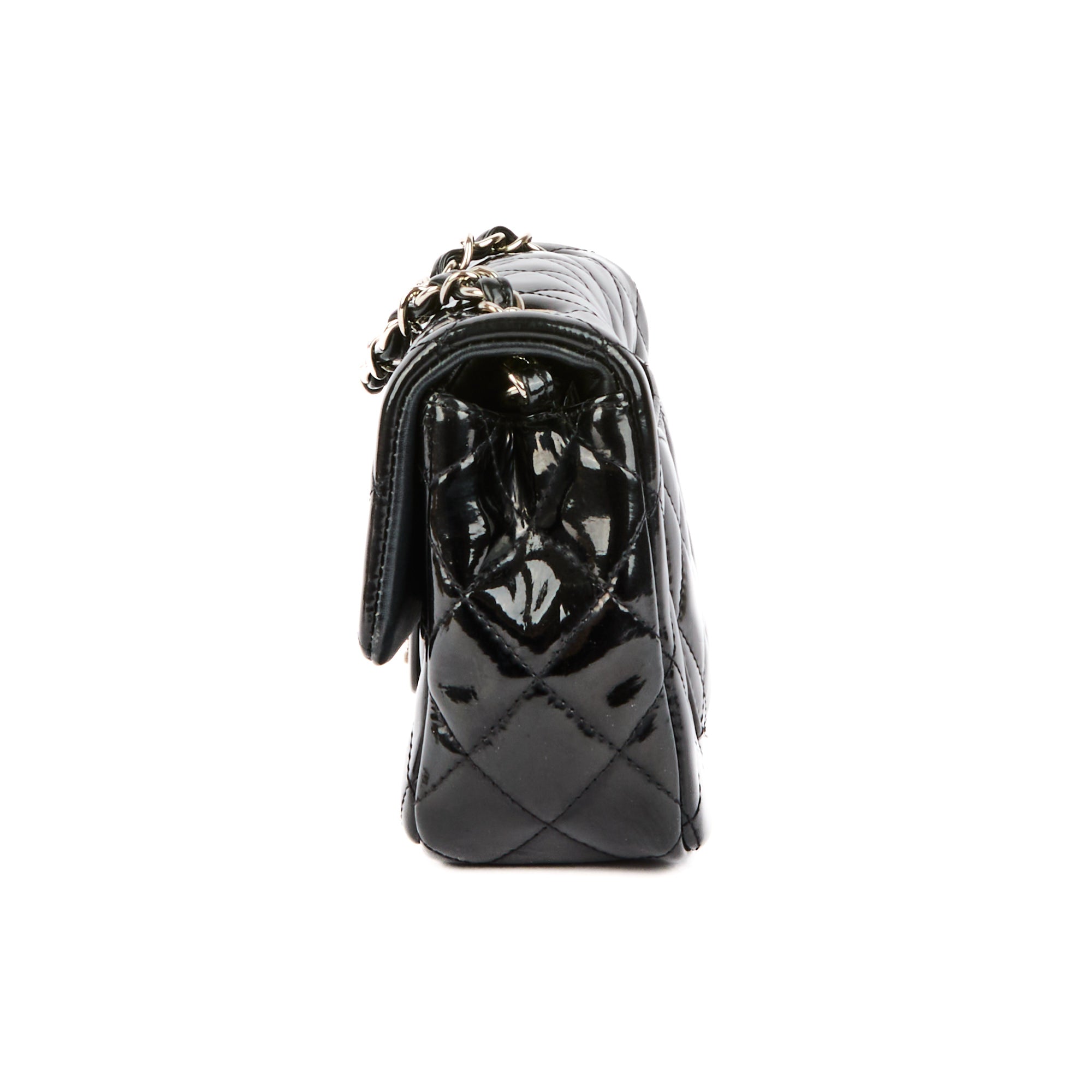 CHANEL - Sac bandoulière Mini Classique cuir vernis noir - Handbag