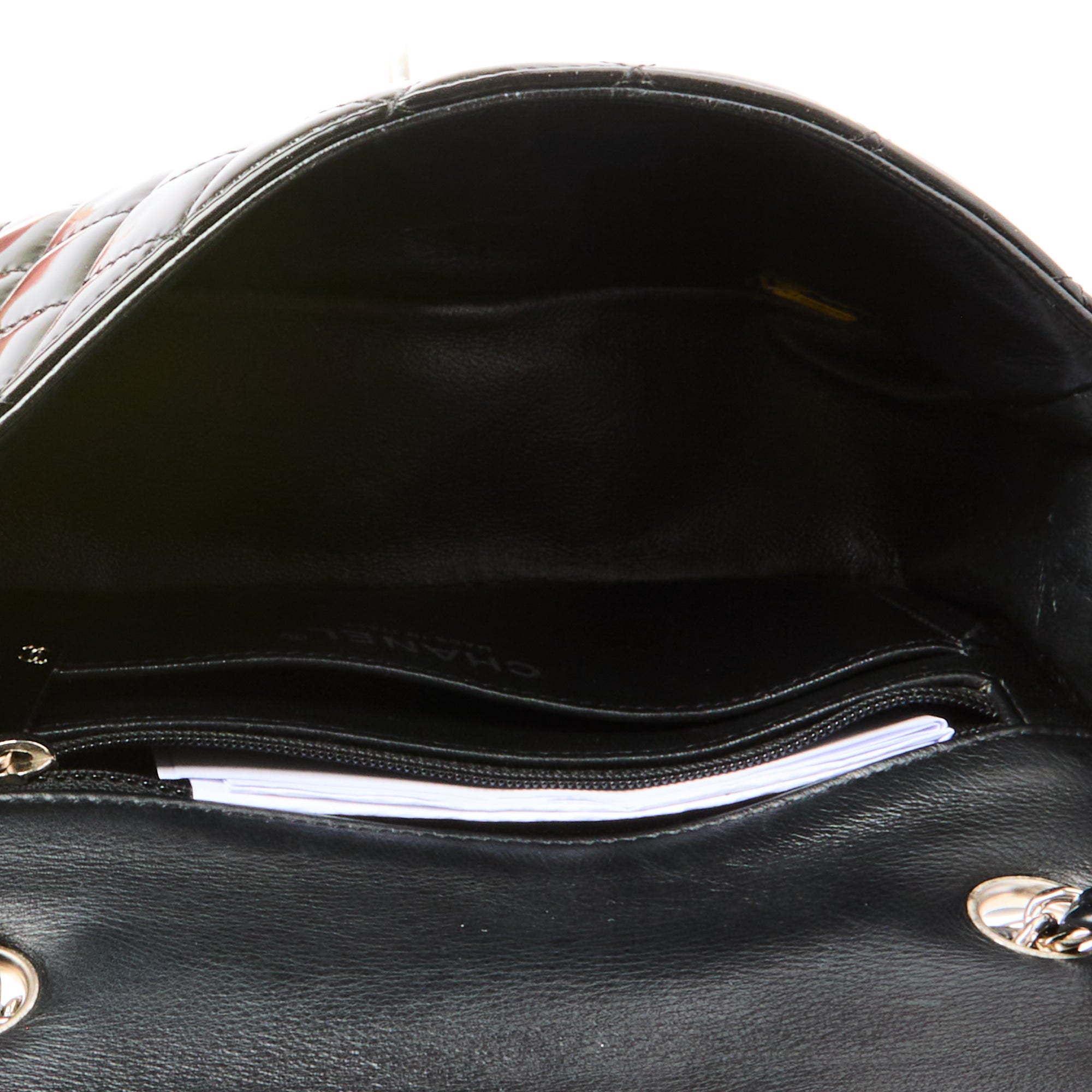 CHANEL - Sac bandoulière Mini Classique cuir vernis noir - Handbag
