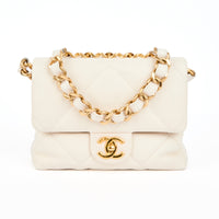 CHANEL - Sac bandoulière Mini Cushion Chain cuir blanc - Handbag