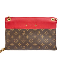 LOUIS VUITTON - Sac bandoulière Pallas toile Monogram cuir rouge - Handbag