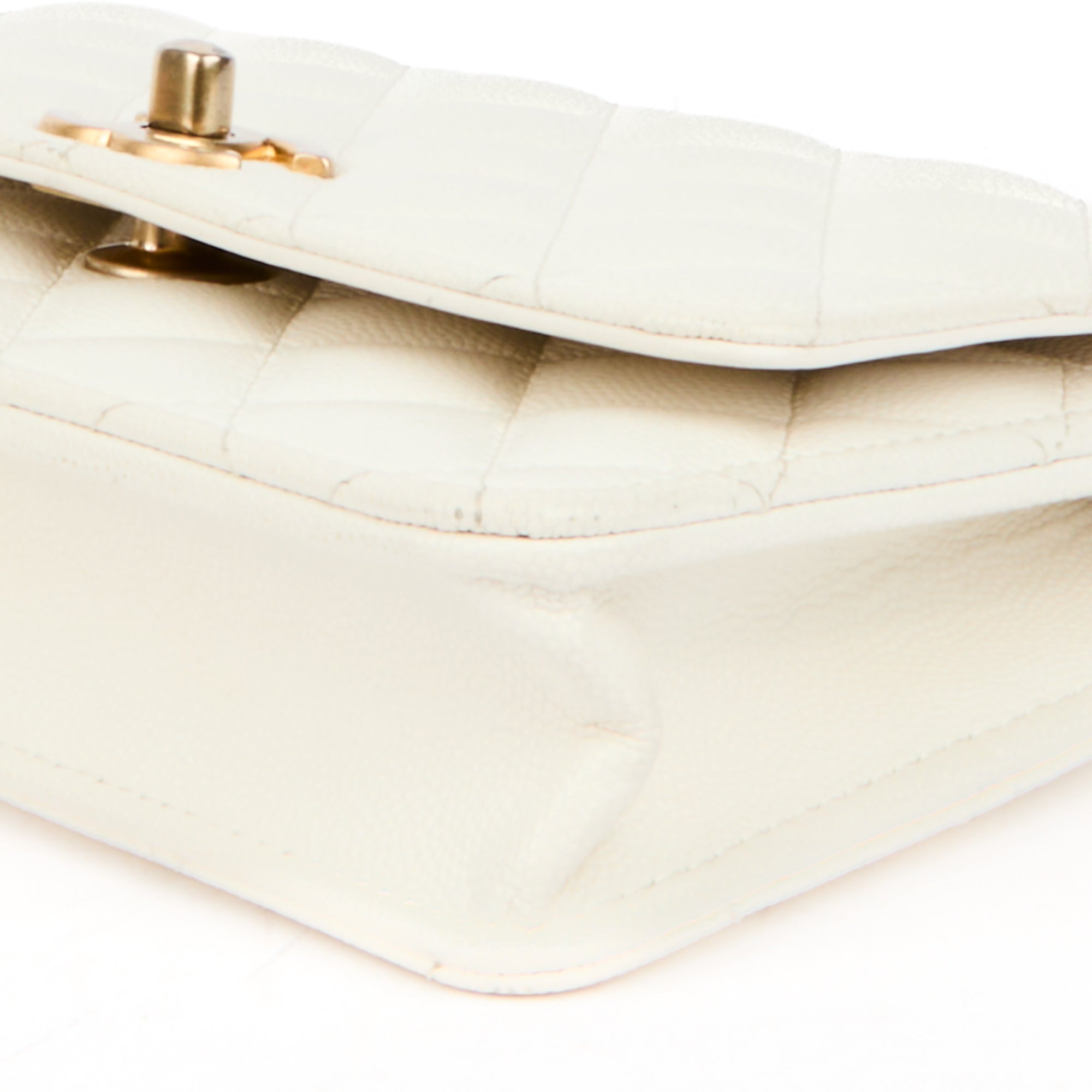 CHANEL - Sac à main wallet on chain Classique Charms cuir blanc - Handbag