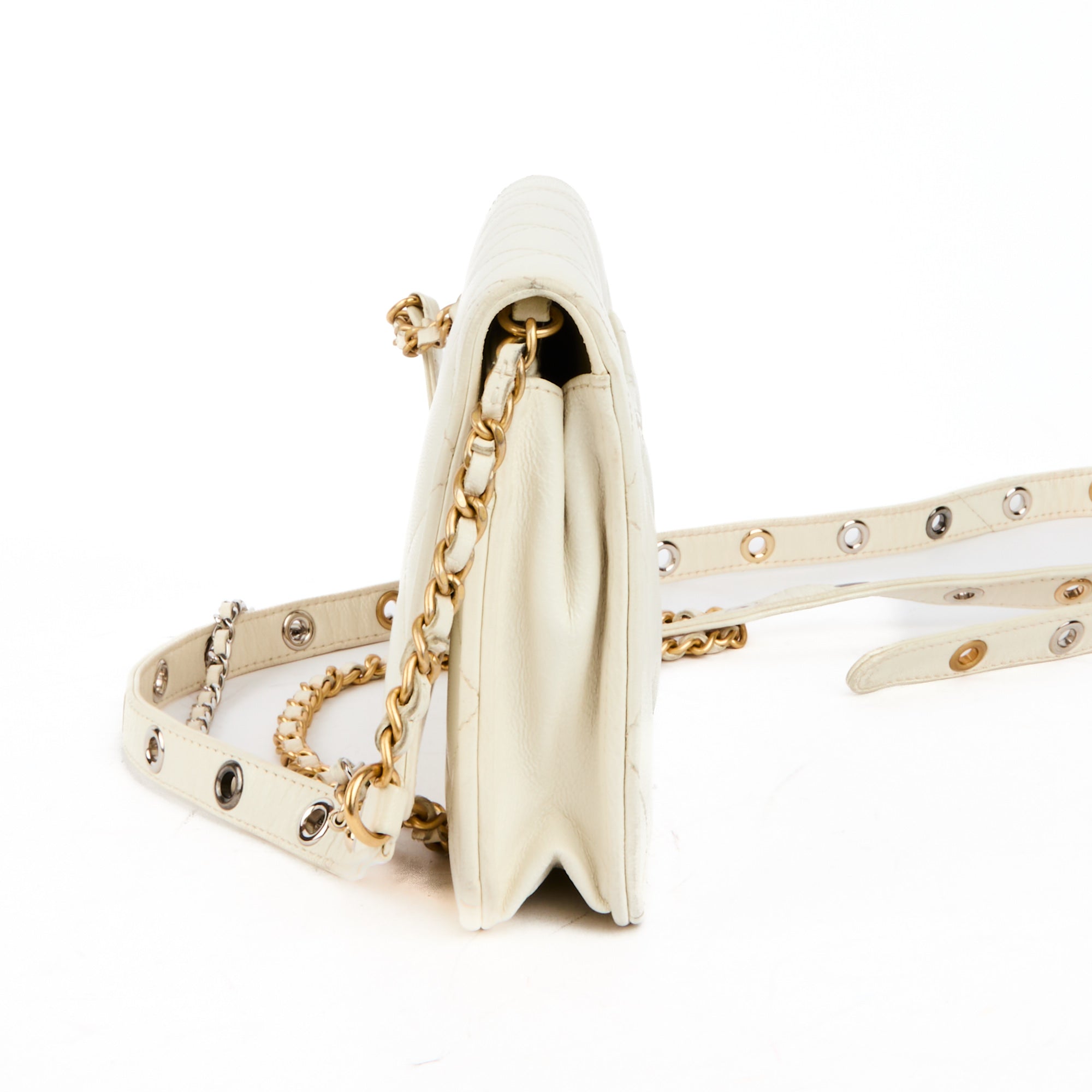 CHANEL - Sac bandoulière Wallet on Chain cuir blanc - Handbag