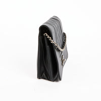 CHANEL - Sac bandoulière Mademoiselle cuir noir - Handbag