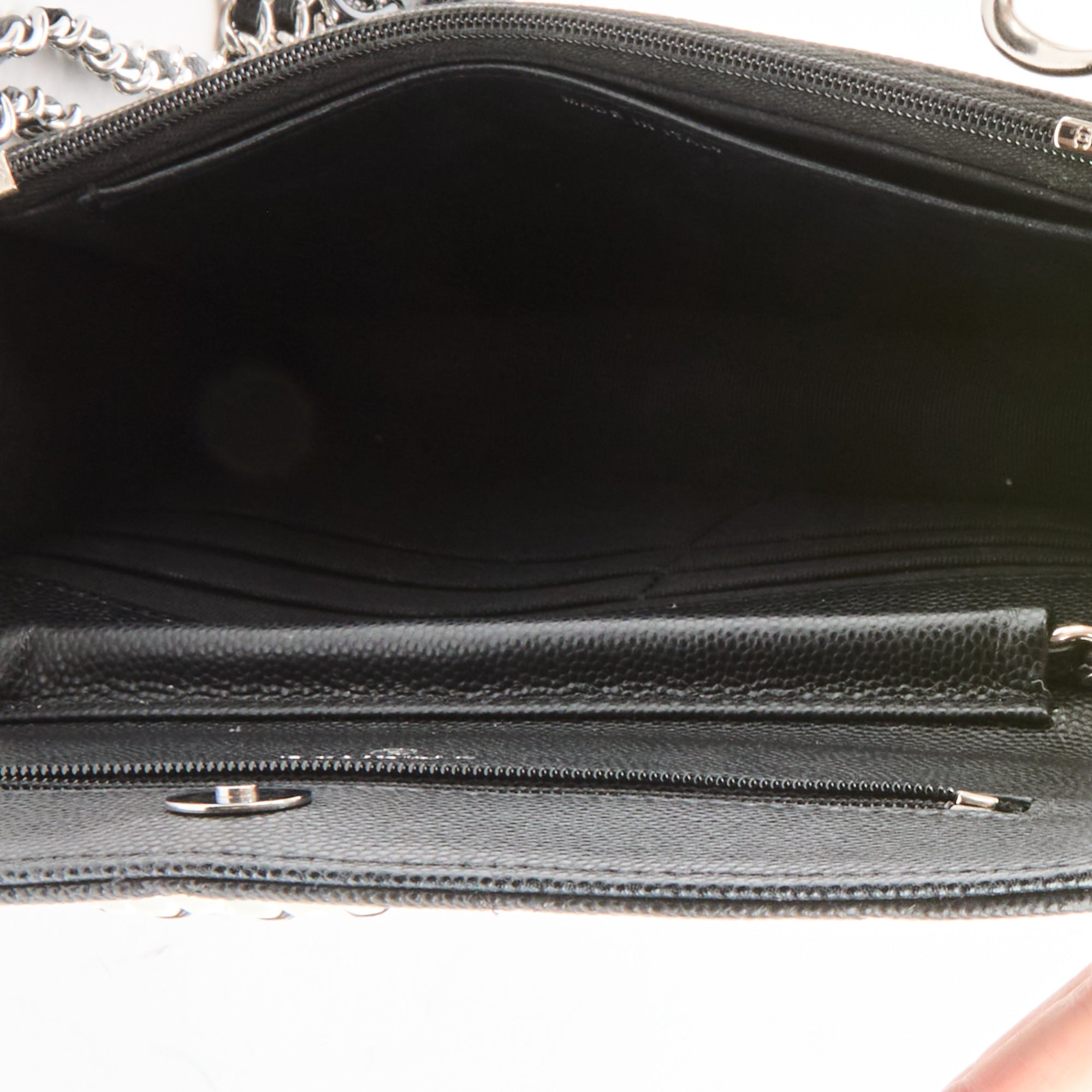 CHANEL - Wallet on Chain 19 shoulder bag in black caviar leather - Handbag