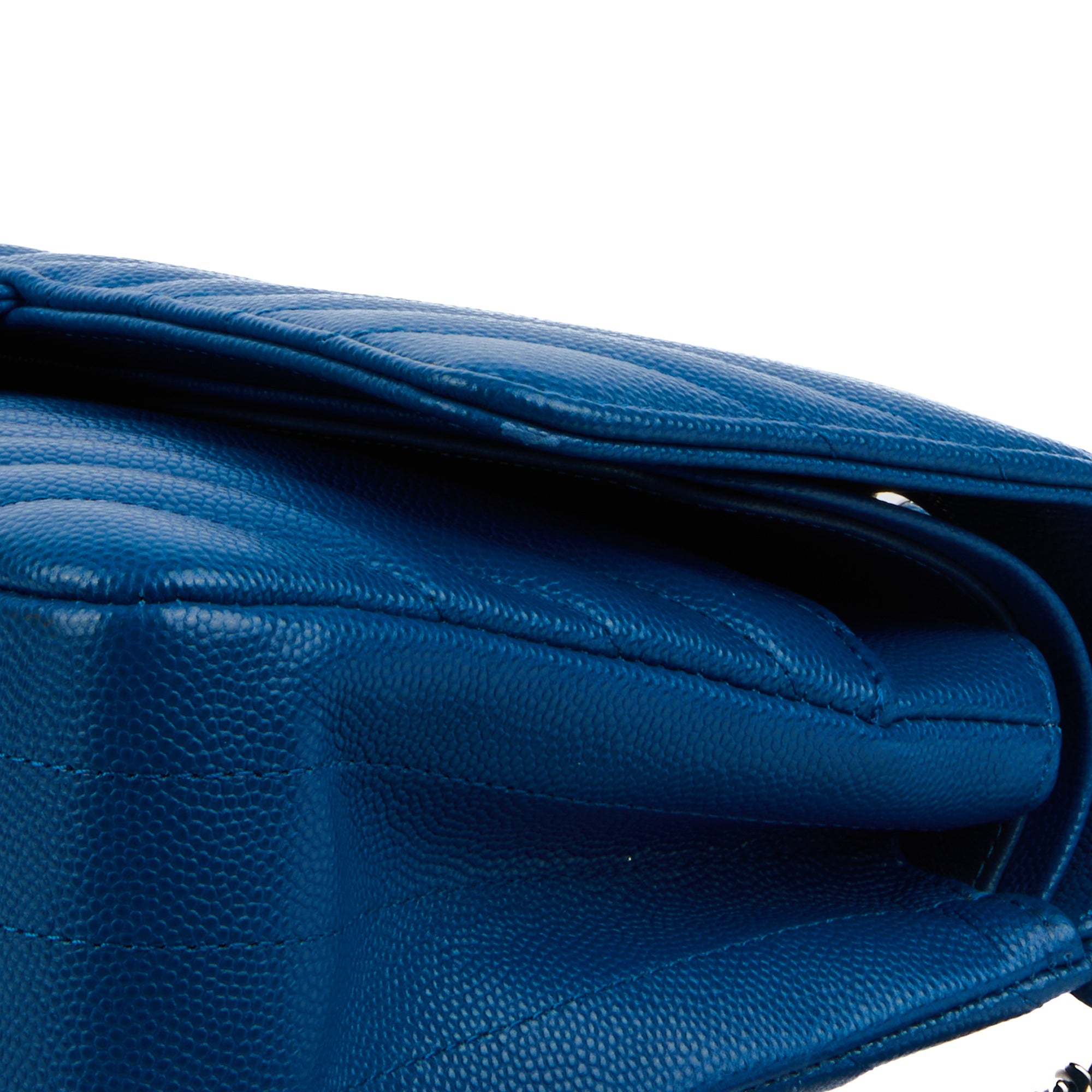 CHANEL - Sac bandoulière Timeless 11.12 cuir chevron caviar bleu - Handbag