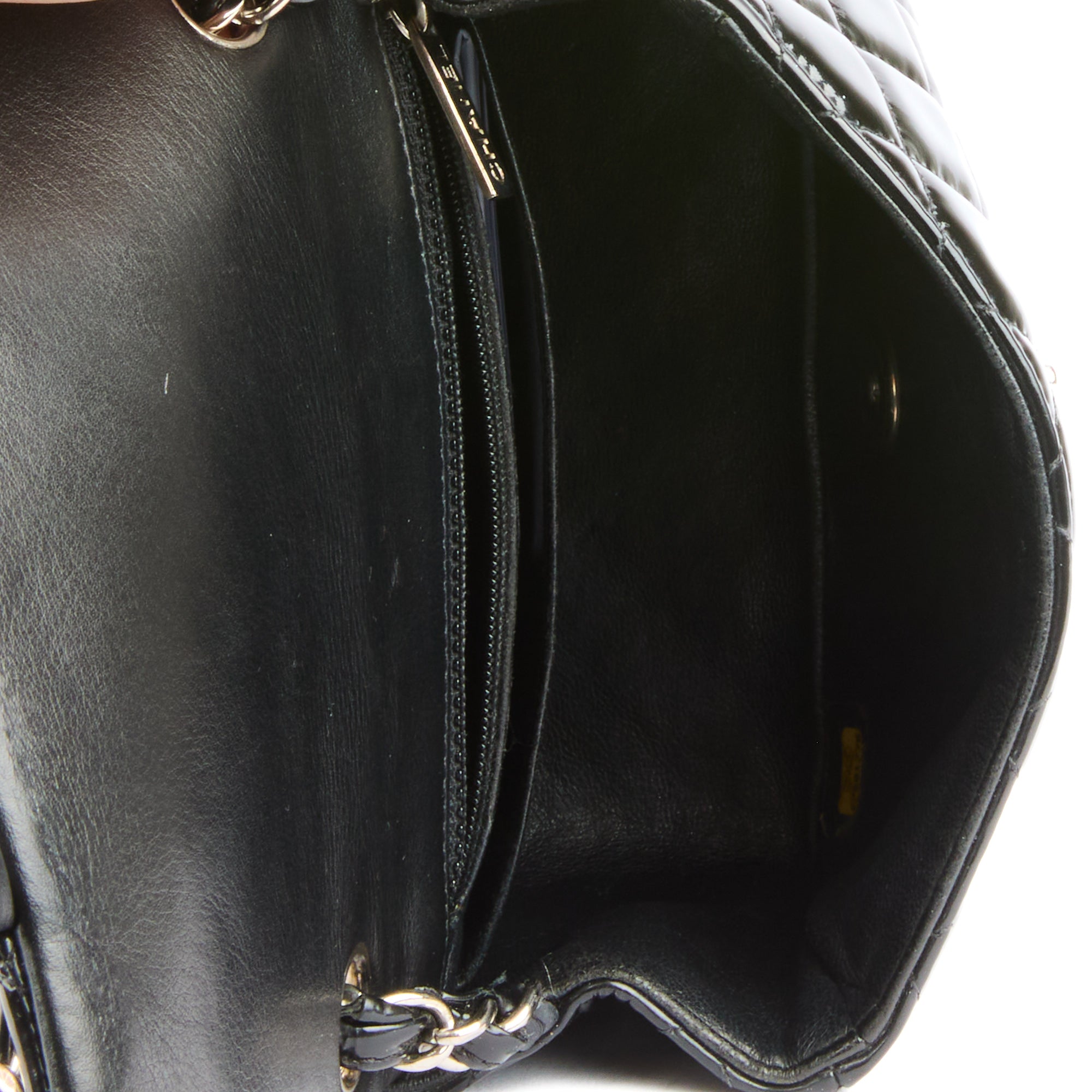 CHANEL - Sac bandoulière Mini Timeless Square cuir verni noir - Handbag