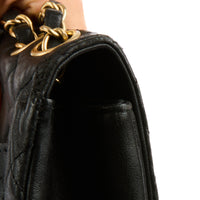 CHANEL - Sac bandoulière Diana Classique cuir noir - Handbag
