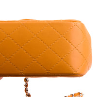 CHANEL - Sac bandoulière Mini Square Classique cuir abricot - Handbag