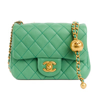 CHANEL - Sac bandoulière Mini Square Classique cuir vert perle - Handbag
