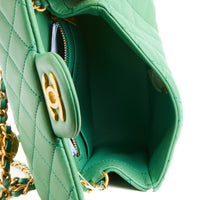 CHANEL - Sac bandoulière Mini Square Classique cuir vert perle - Handbag