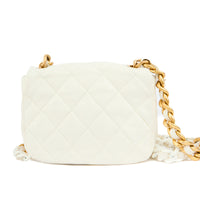 CHANEL - Sac Mini square cuir matelassé blanc