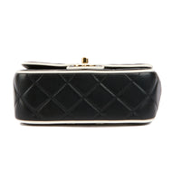 CHANEL - Sac bandoulière Mini CC Classique Flap cuir matelassé noir et blanc CC - Handbag