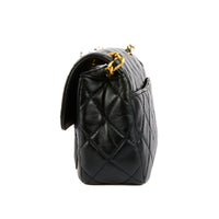 CHANEL - Sac bandoulière Classique cuir matelassé noir boucle CC - Handbag