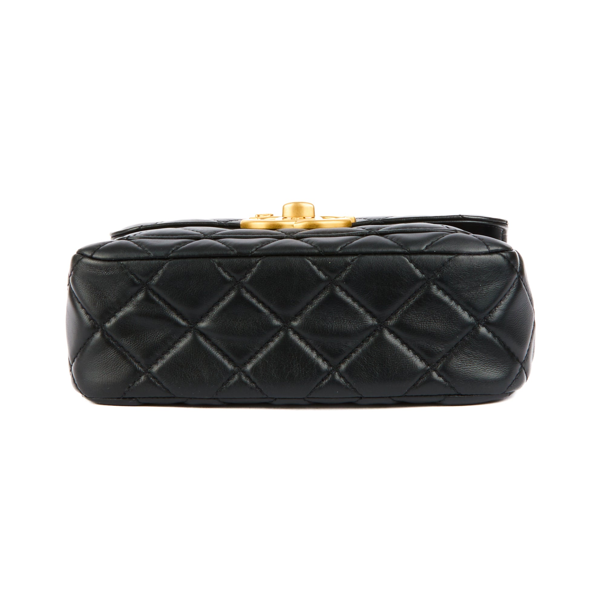 CHANEL - Sac bandoulière Classique cuir matelassé noir boucle CC - Handbag
