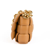 BOTTEGA VENETA - Sac bandoulière Cassette Padded cuir Intreccio camel - Handbag