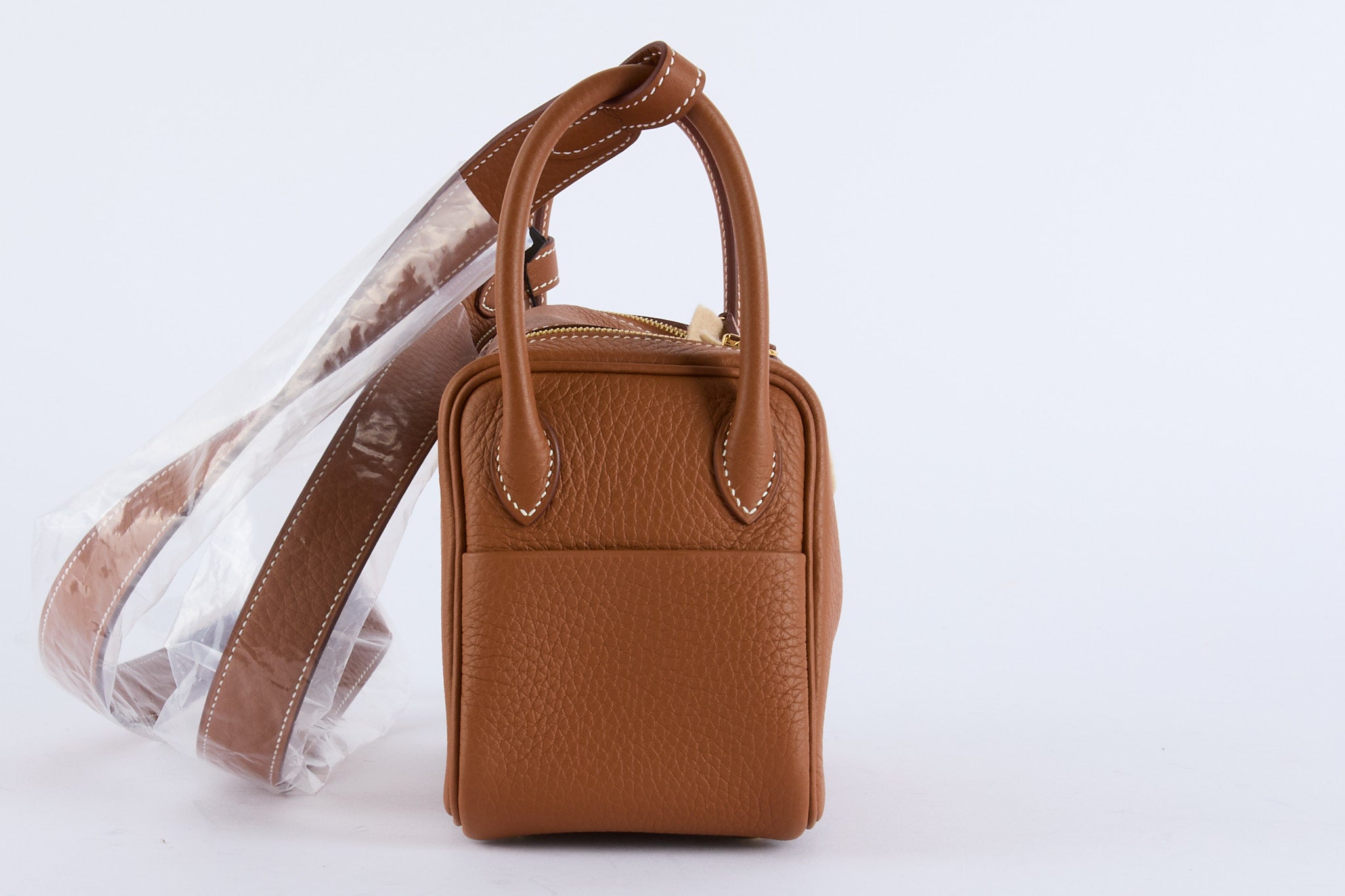 HERMES - Sac à main Mini Lindy Taurillon Clémence Gold - Hand bag