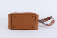 HERMES - Sac à main Mini Lindy Taurillon Clémence Gold - Hand bag