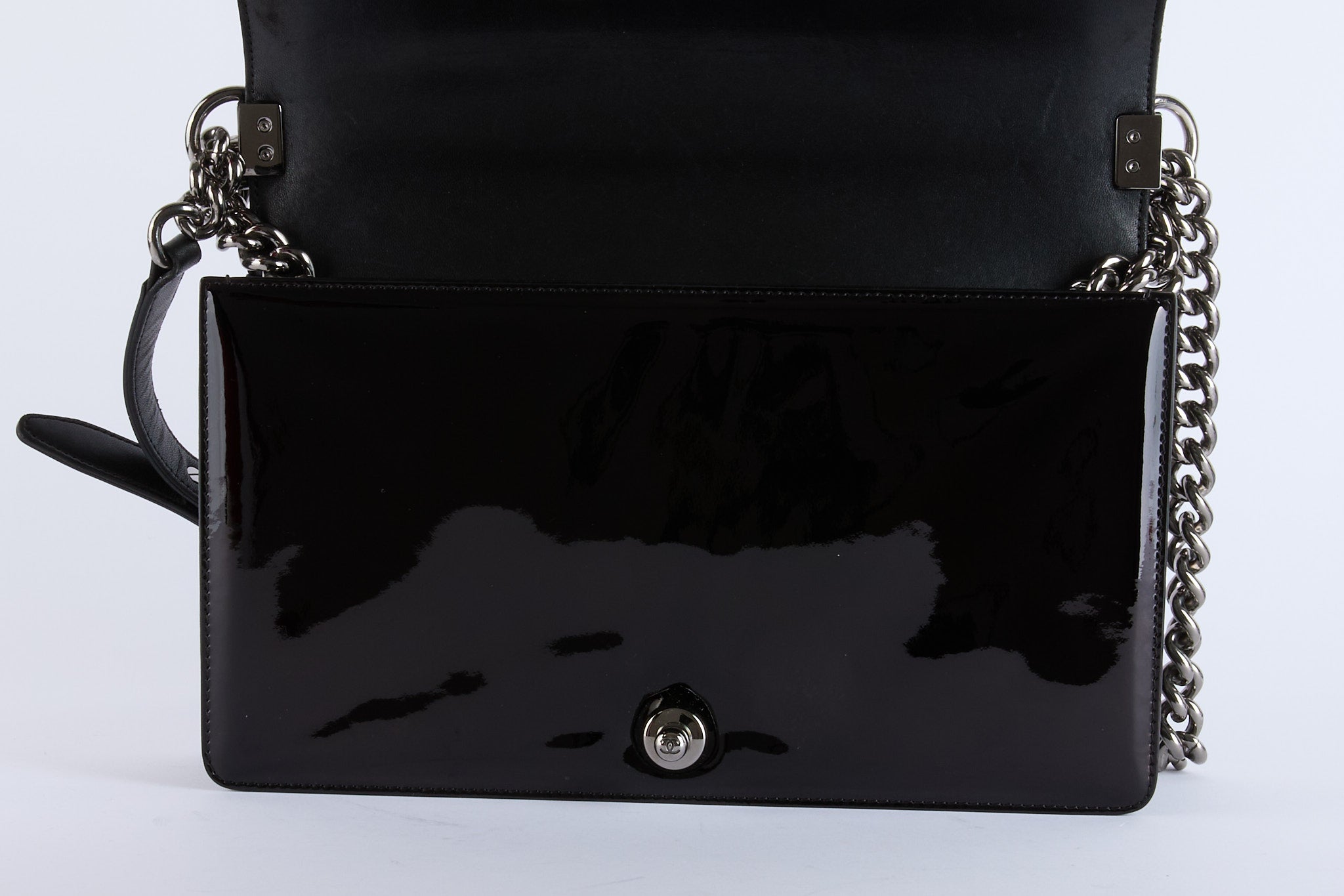 CHANEL - Sac bandoulière Grand Boy cuir Vernis Noir - Hand bag