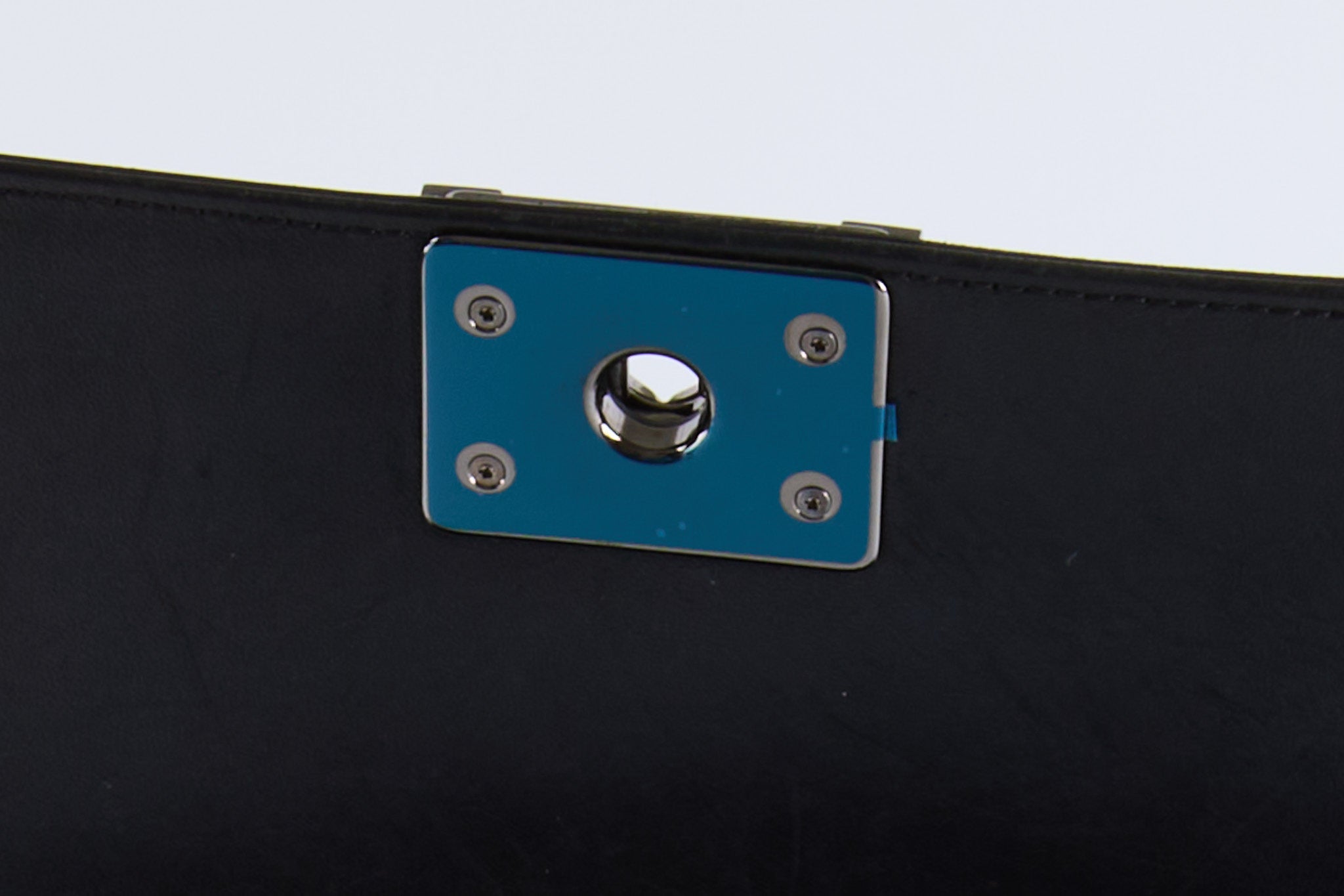 CHANEL - Sac bandoulière Grand Boy cuir Vernis Noir - Hand bag