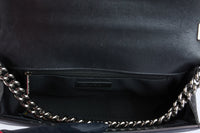 CHANEL - Sac bandoulière Grand Boy cuir Vernis Noir - Hand bag