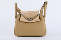 HERMES - Sac à main Mini Lindy Taurillon Clémence Beige - Hand bag