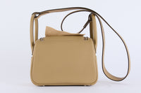 HERMES - Sac à main Mini Lindy Taurillon Clémence Beige - Hand bag