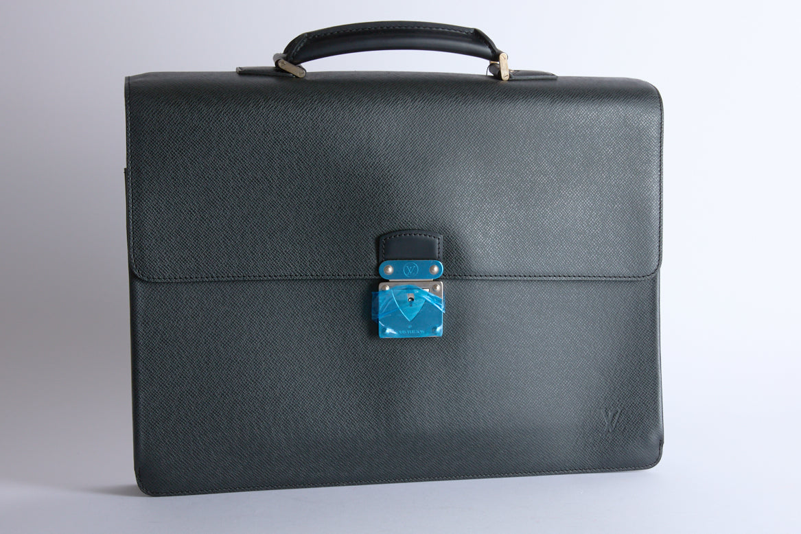 LOUIS VUITTON - Sacoche Porte document Kourad cuir Taiga anthracite - Briefcase