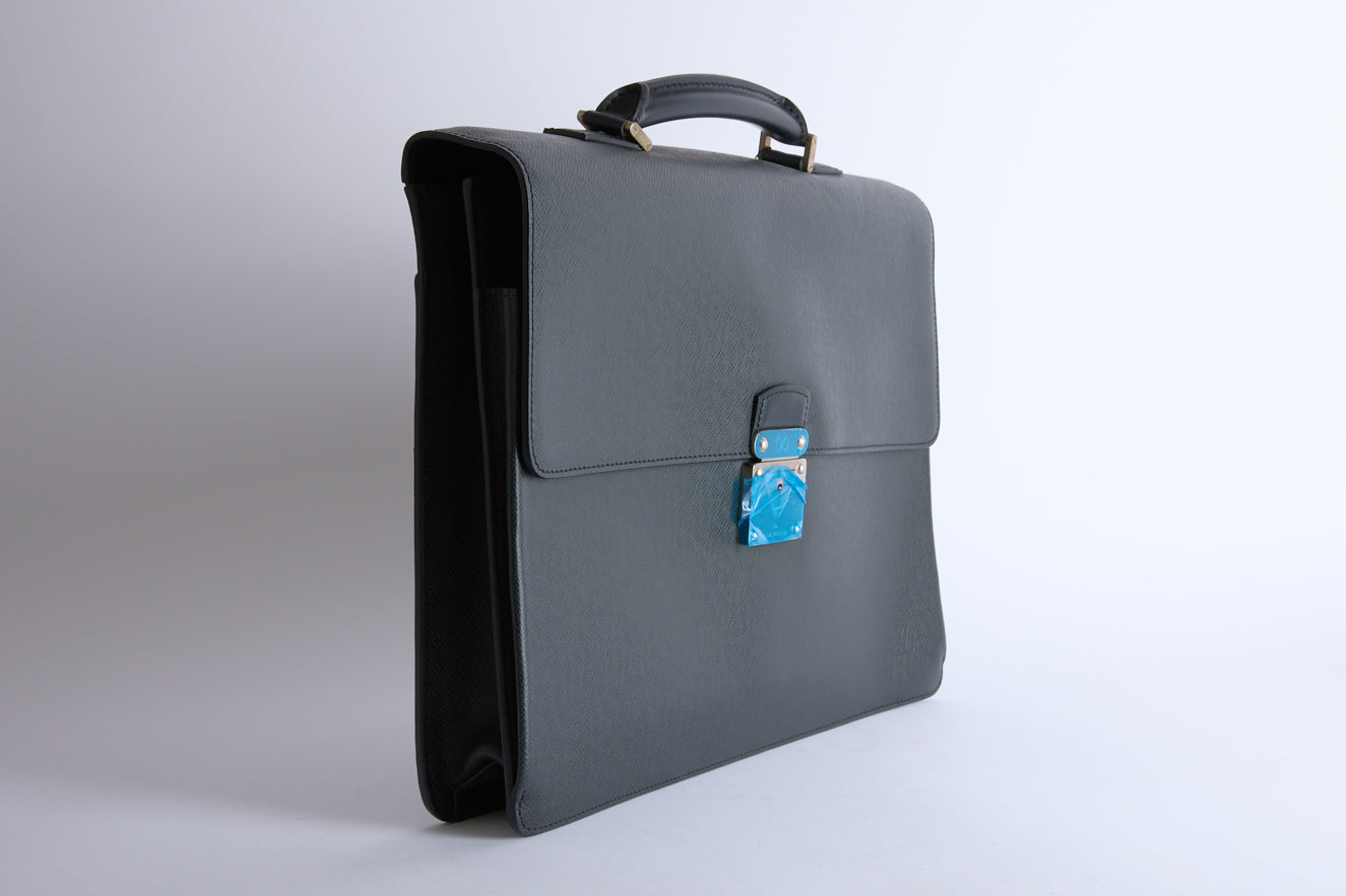 LOUIS VUITTON - Sacoche Porte document Kourad cuir Taiga anthracite - Briefcase
