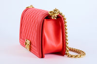 CHANEL - Sac à main Medium Boy cuir rouge - Hand Bag