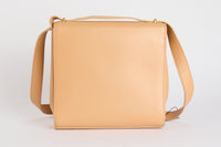 BOTTEGA VENETA - Sac bandoulière Clip en cuir vernis beige - Hand bag