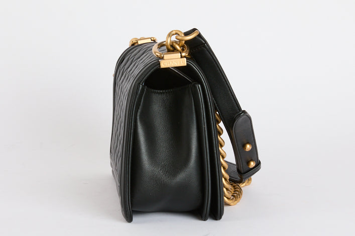 CHANEL - Sac bandoulière Boy Medium cuir noir - Hand Shoulder Bag