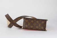 LOUIS VUITTON - Spring handbag in pink patent Monogram leather - Hand Bag