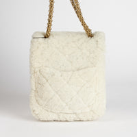 CHANEL - Sac bandoulière Mini 2.55 vertical Fourrure Shearling Blanc - Hand Shoulder bag