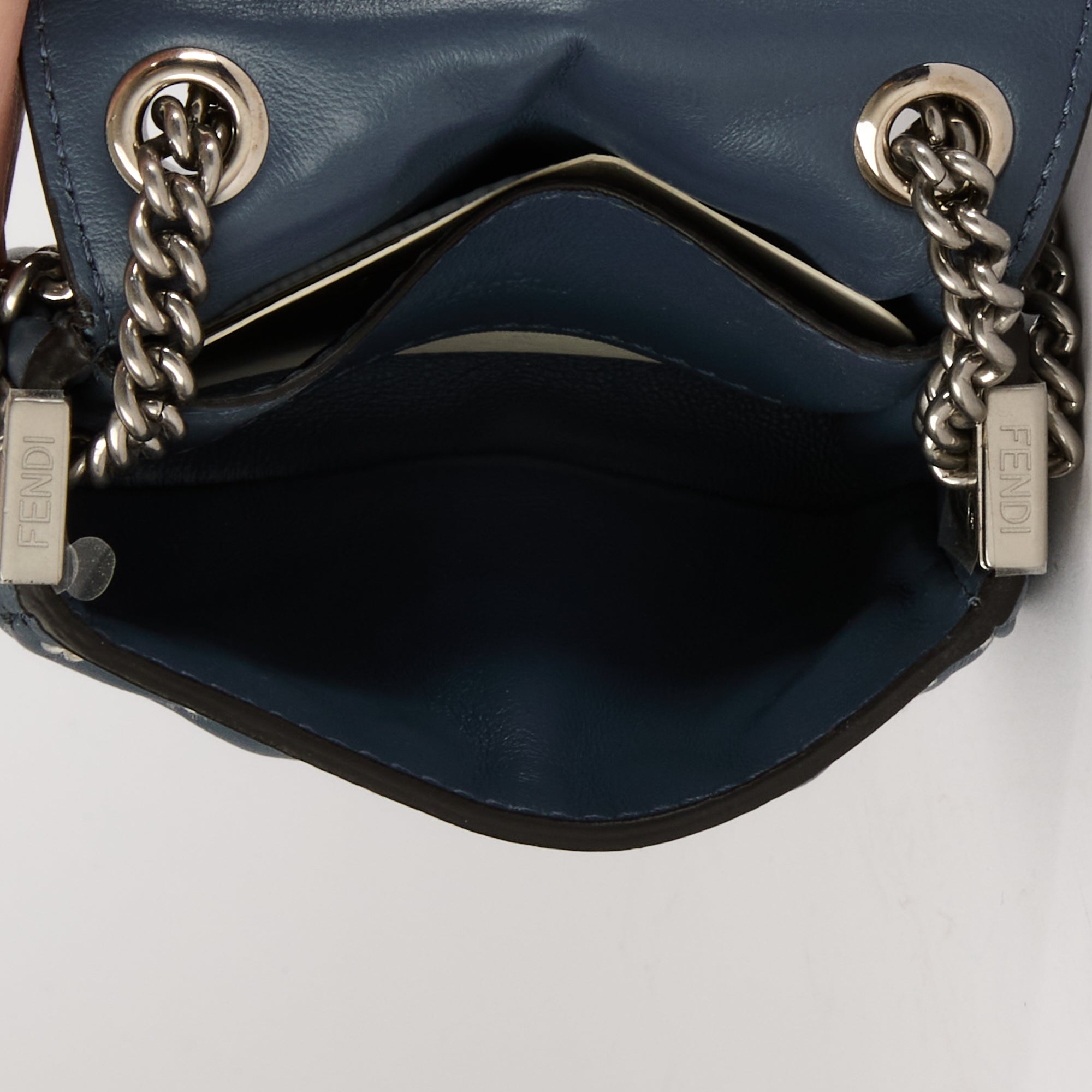 FENDI - Sac bandoulière FENDI Nano Baguette cuir bleu - Hand Bag