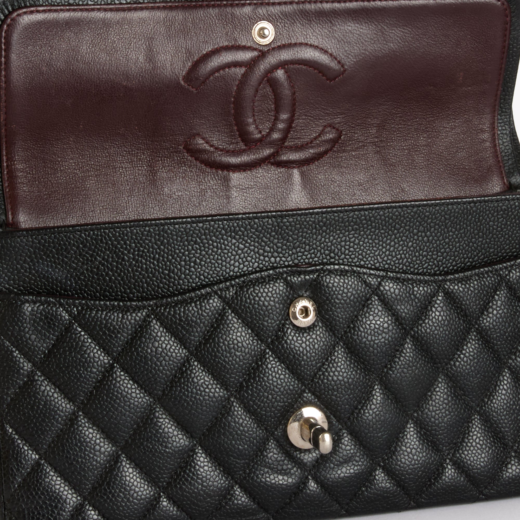 CHANEL - Sac bandoulière Timeless cuir caviar - Hand bag